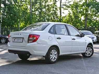 ВАЗ (LADA) Granta 2018 года, 90 900 км - вид 2