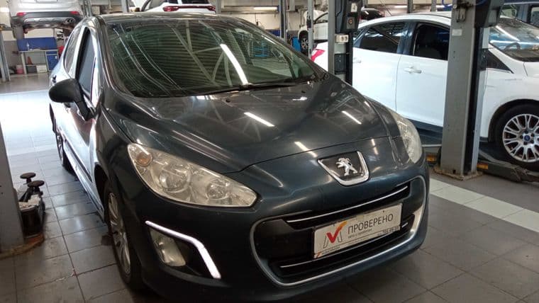 Peugeot 308, 2011 - вид 1