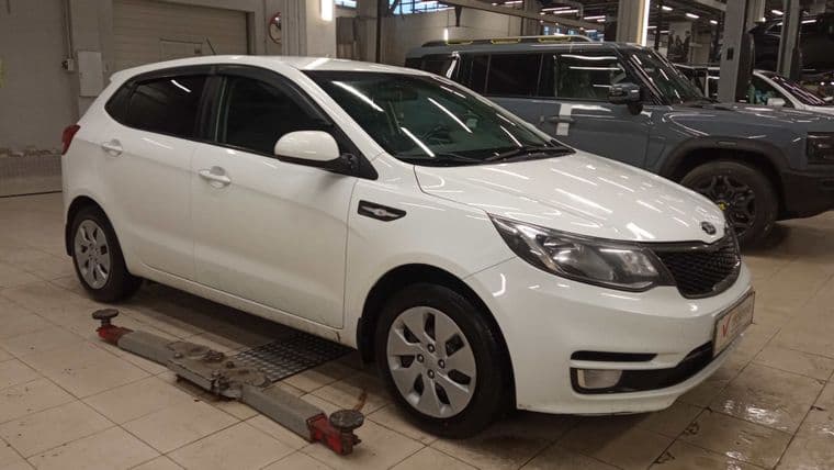 KIA Rio 2016 года, 136 278 км - вид 2