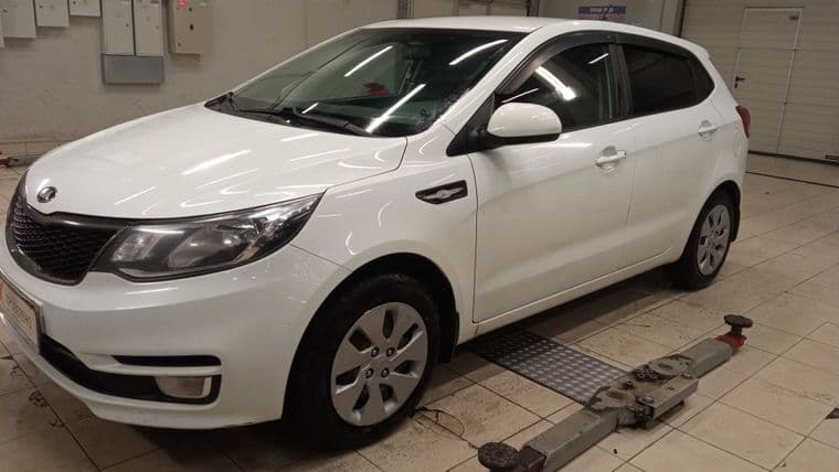 KIA Rio 2016 года, 136 278 км - вид 1