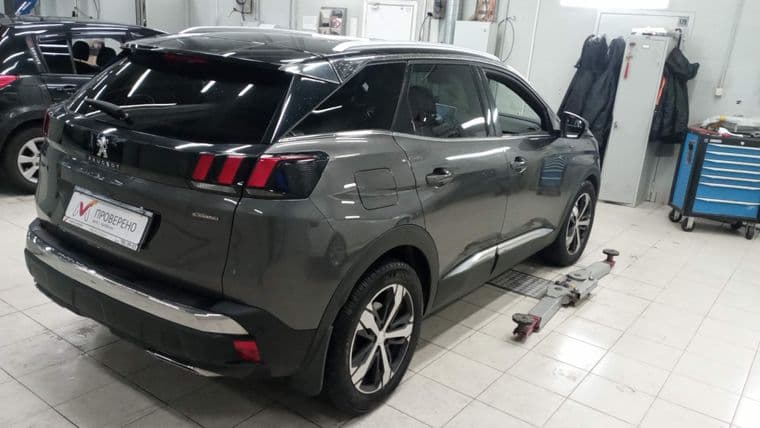 Peugeot 3008, 2018 - вид 3