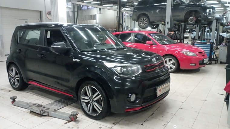 KIA Soul 2018 года, 185 000 км - вид 2