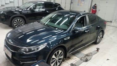 Kia Optima 2017 года, 128 850 км - вид 1