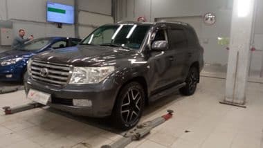 Toyota Land Cruiser 2011 года, 228 983 км - вид 1