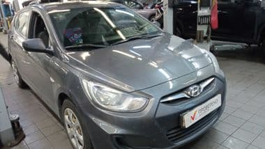 Hyundai Solaris 2011 года, 144 814 км - вид 2