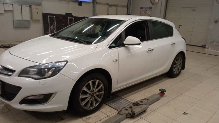 Opel Astra, 2014