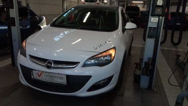 Opel Astra 2014 года, 174 500 км - вид 1