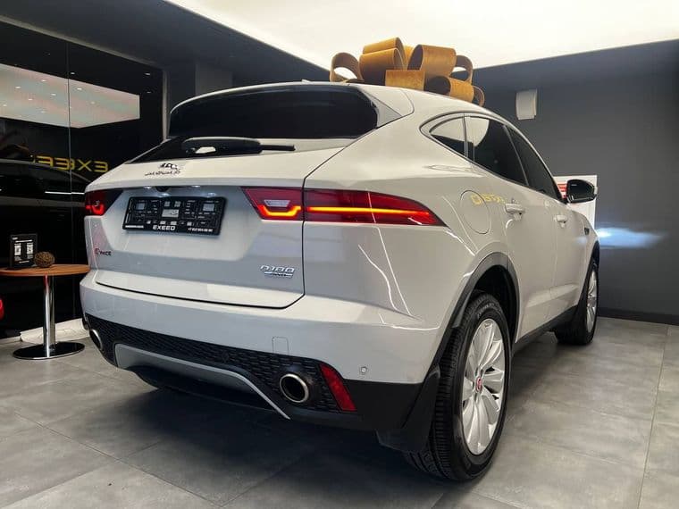 Jaguar E-Pace, 2018 - вид 4