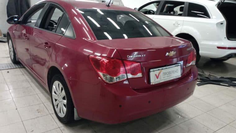 Chevrolet Cruze, 2010 - вид 3