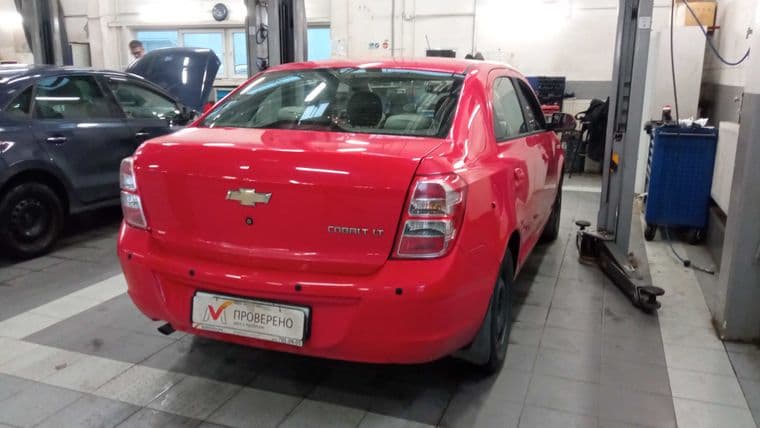 Chevrolet Cobalt, 2013 - вид 2