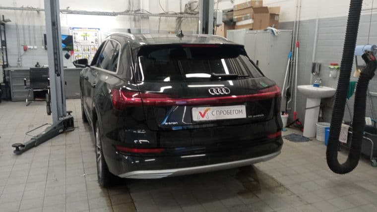 Audi e-tron, 2020 - вид 3