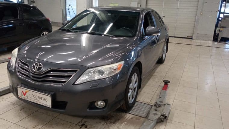 Toyota Camry, 2011