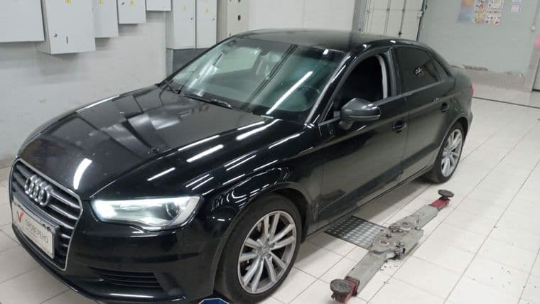 Audi A3 2015 года, 190 000 км - вид 1