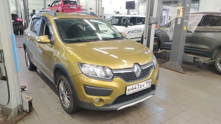Renault Sandero Stepway 2016 года, 73 886 км - вид 2
