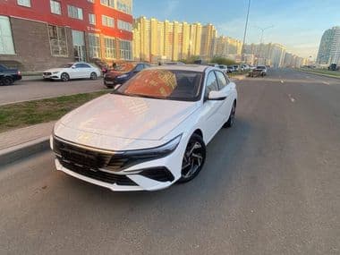 Hyundai Elantra 2023 года, 12 км - вид 1