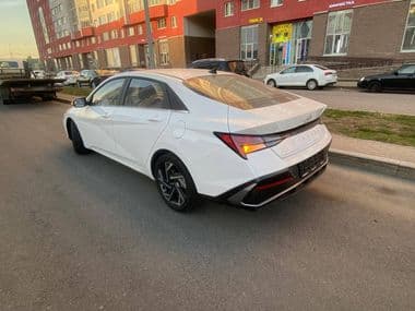 Hyundai Elantra 2023 года, 12 км - вид 2