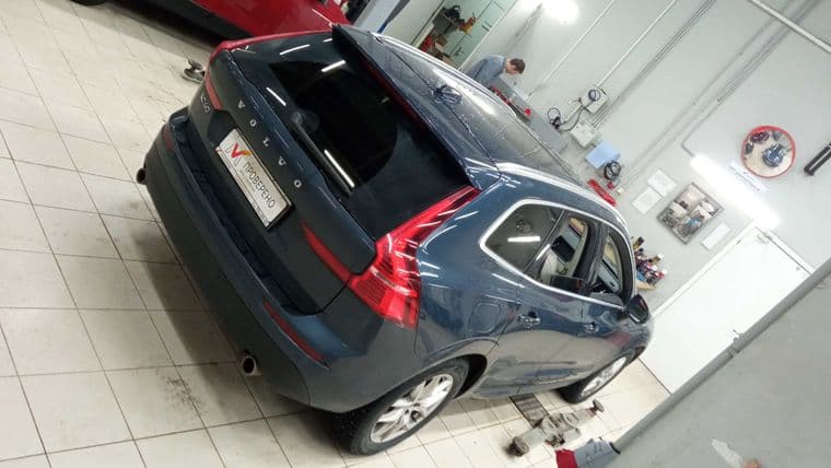 Volvo XC60, 2018 - вид 2