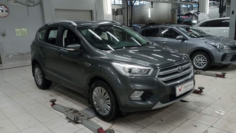 Ford Kuga 2018 года, 104 300 км - вид 2