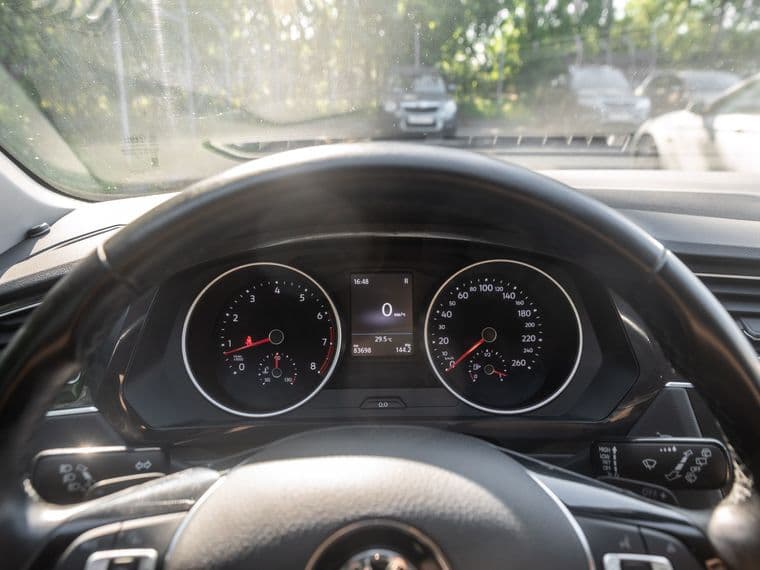 Volkswagen Tiguan, 2020 - вид 4