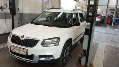 Skoda Yeti 2014 года, 123 240 км - вид 1