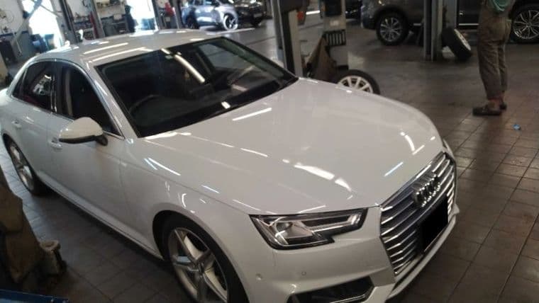 Audi A4 2019 года, 97 076 км - вид 2