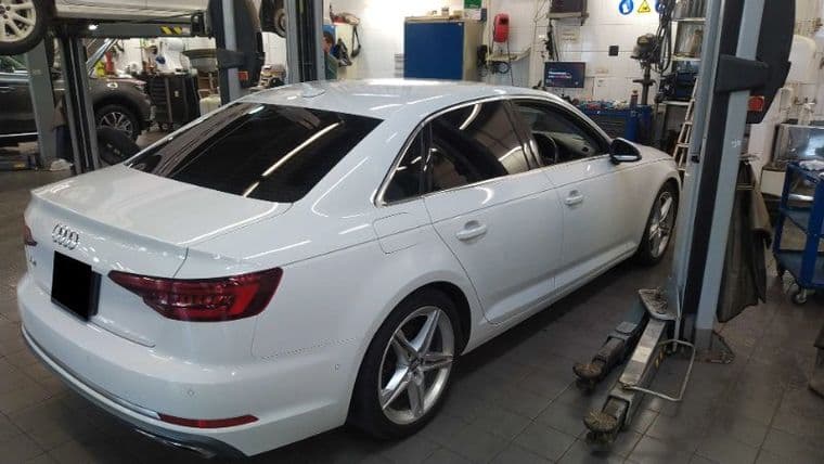 Audi A4, 2019 - вид 2