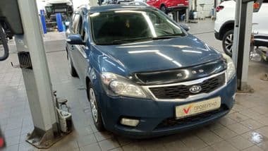 KIA Ceed 2011 года, 193 500 км - вид 2