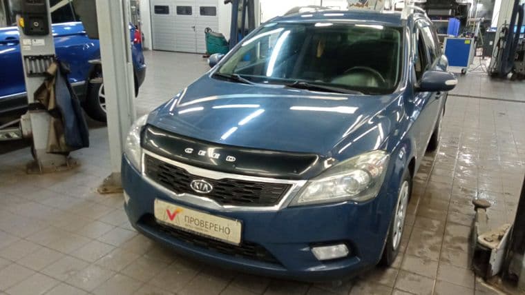 KIA Ceed 2011 года, 193 500 км - вид 1