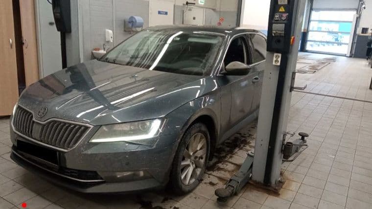 Skoda Superb 2017 года, 133 574 км - вид 1