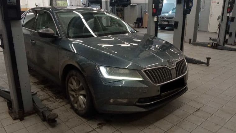 Skoda Superb 2017 года, 133 574 км - вид 2