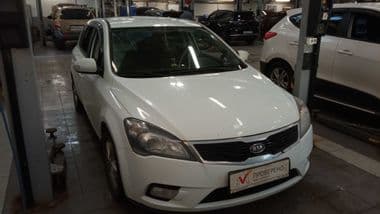 KIA Ceed 2012 года, 242 139 км - вид 2