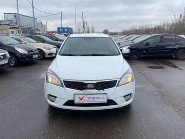 KIA Ceed 2012 года, 242 139 км - вид 2
