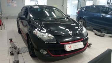 Renault Megane 2013 года, 143 418 км - вид 2