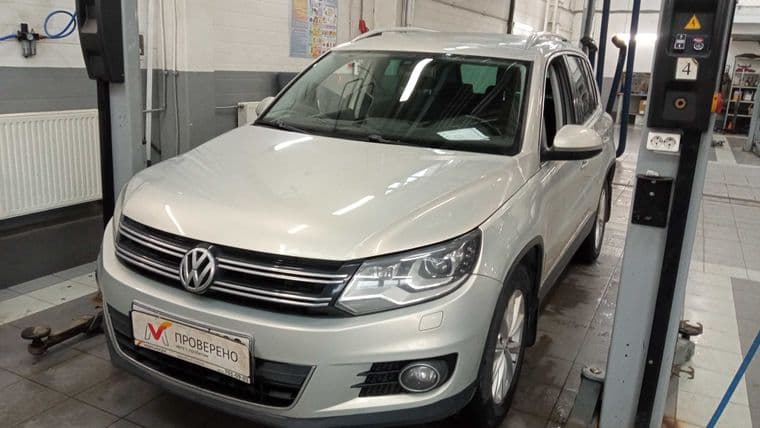 Volkswagen Tiguan 2012 года, 169 827 км - вид 1