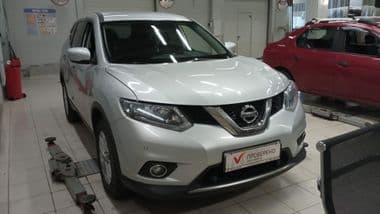 Nissan X-Trail 2017 года, 140 043 км - вид 2