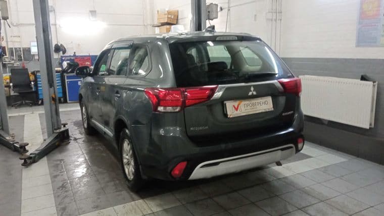Mitsubishi Outlander, 2019 - вид 3
