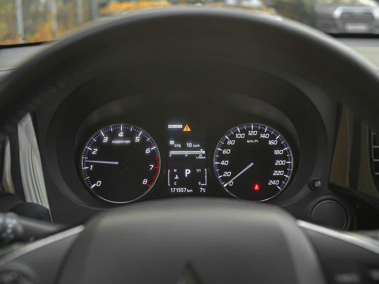 Mitsubishi Outlander, 2019 - вид 4