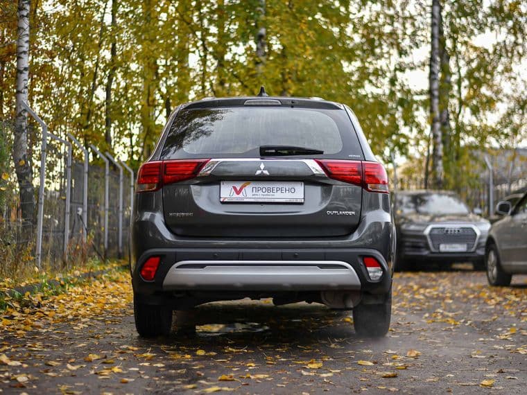 Mitsubishi Outlander, 2019 - вид 3
