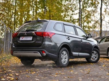 Mitsubishi Outlander 2019 года, 171 000 км - вид 2