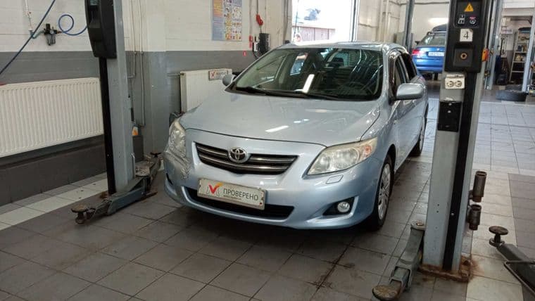 Toyota Corolla 2008 года, 275 000 км - вид 1