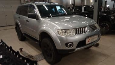 Mitsubishi Pajero Sport 2011 года, 288 980 км | VIN 01168 - вид 1