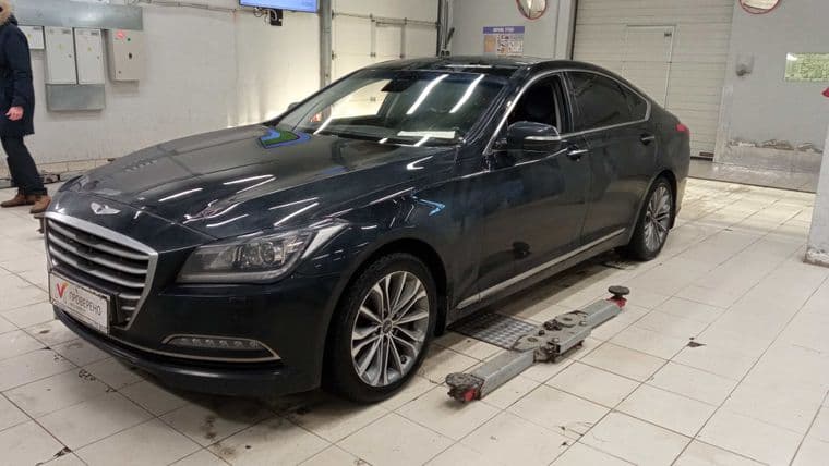 Hyundai Genesis, 2015