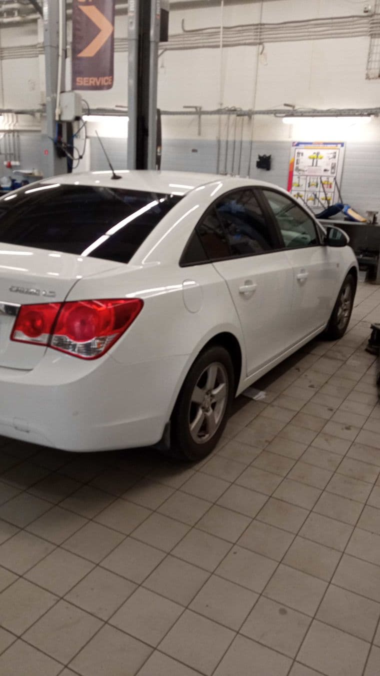 Chevrolet Cruze 2012 года, 245 375 км - вид 2