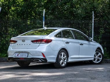 Hyundai Sonata 2019 года, 423 352 км - вид 2