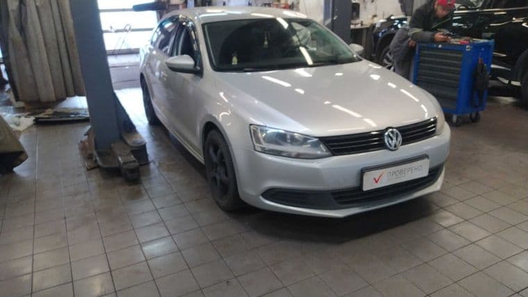 Volkswagen Jetta, 2014 - вид 1
