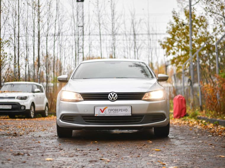 Volkswagen Jetta, 2014 - вид 2