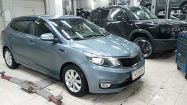 KIA Rio 2015 года, 95 650 км - вид 2