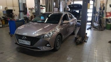 Hyundai Solaris 2021 года, 92 145 км - вид 1