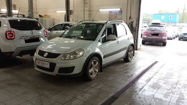 Suzuki SX4 2011 года, 230 000 км - вид 1
