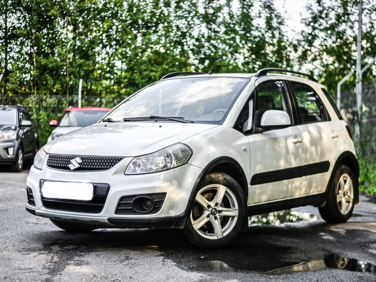 Suzuki SX4, 2011